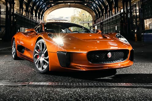 捷豹EV-TYPE商標標志著(zhù)電動(dòng)跑車(chē)即將上市