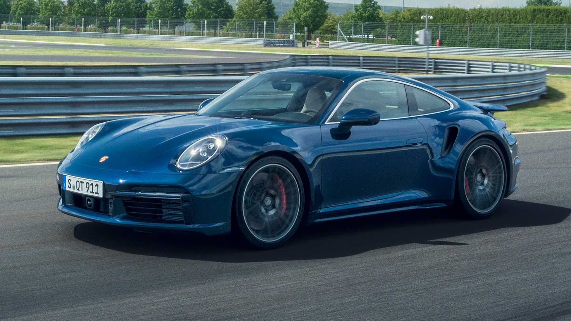 2021年保時(shí)捷911 Turbo的預算達到572馬力，為百萬(wàn)富翁