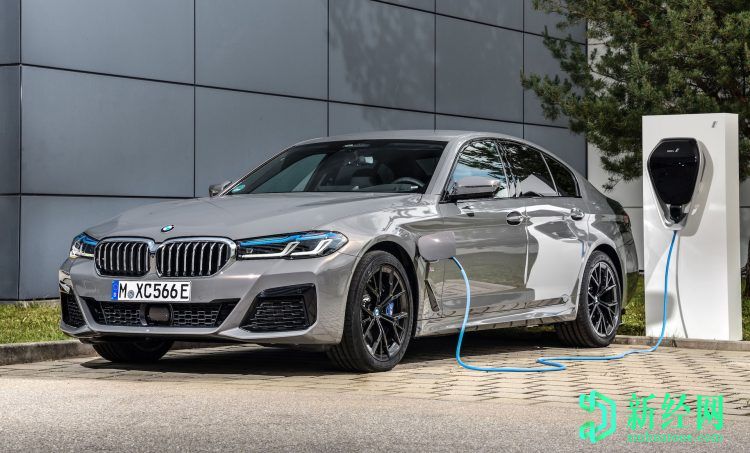 寶馬推出帶有Inline-6 Turbo的強大545e xDrive混合動(dòng)力車(chē)