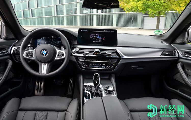 寶馬推出帶有Inline-6 Turbo的強大545e xDrive混合動(dòng)力車(chē)