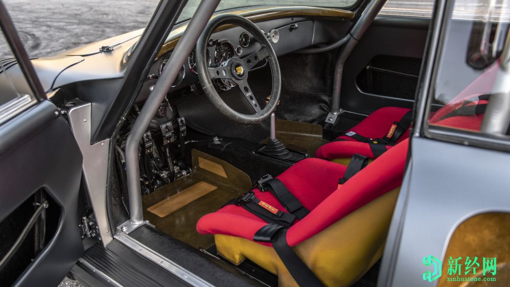 這款定制的1960年保時(shí)捷Outlaw Coupe即將拍賣(mài)