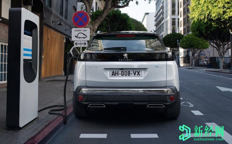 2021年標致3008首次亮相221kW混合動(dòng)力選項