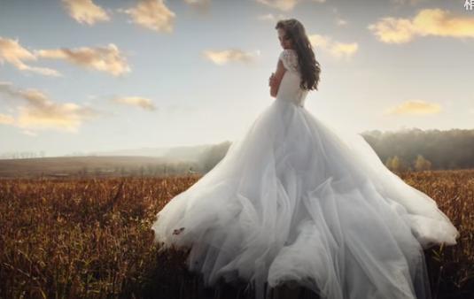 Adobe預覽適用于Photoshop的AI驅動(dòng)的“替換天空”工具