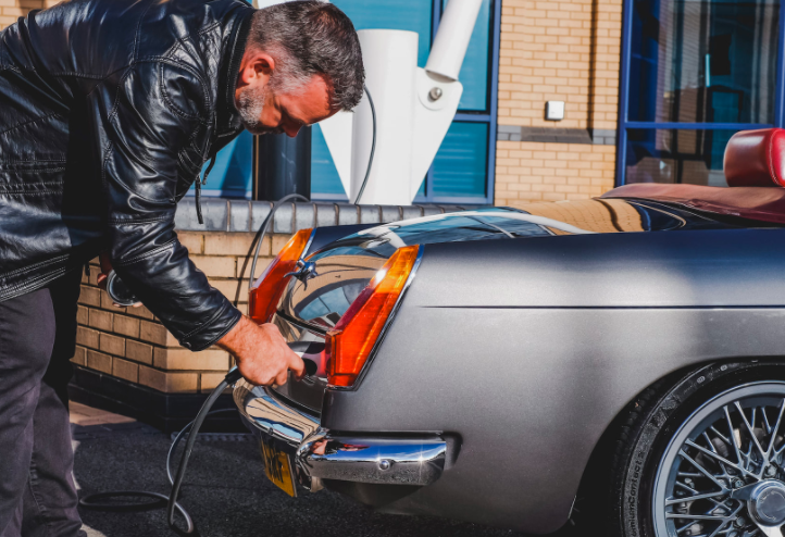 英國公司RBW正在建造新的MGB敞篷跑車(chē)