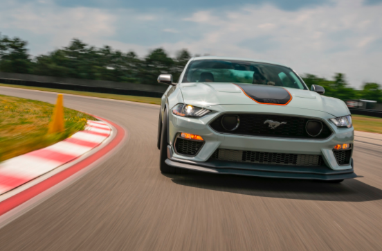 2021年福特野馬Mach 1是一款出色的車(chē)，售價(jià)52,915美元