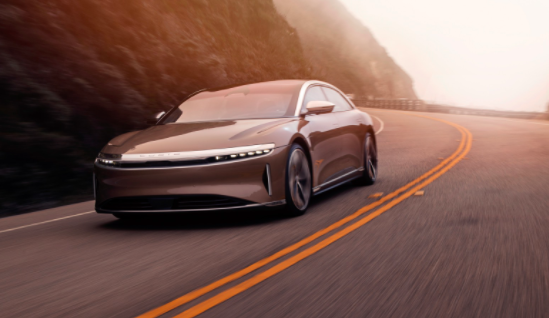 Lucid Air起價(jià)77,400美元，可提供1,080馬力