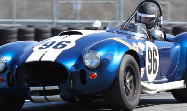 福特的新任首席執行官參加了福特GT40的比賽