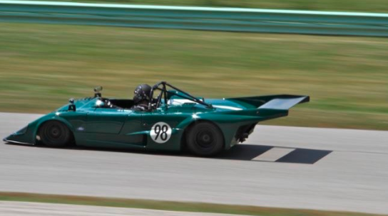 福特的新任首席執行官參加了福特GT40的比賽