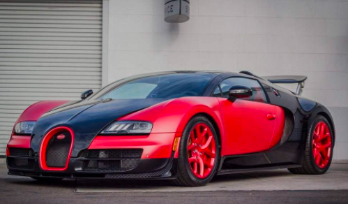 布加迪的下一個(gè)型號具有像X翼戰斗機的尾燈