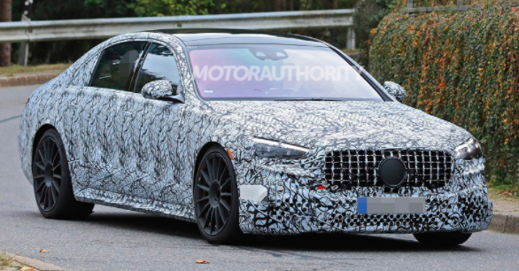 2022年梅賽德斯AMG S63e諜照曝光：插電式混合動(dòng)力超級轎車(chē)