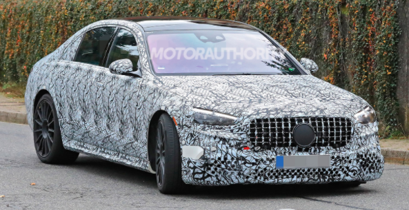 2022年梅賽德斯AMG S63e諜照曝光：插電式混合動(dòng)力超級轎車(chē)