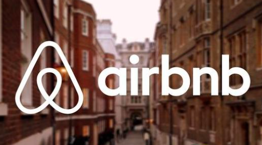 前蘋(píng)果設計師喬尼·艾夫（Jony Ive）將與Airbnb合作