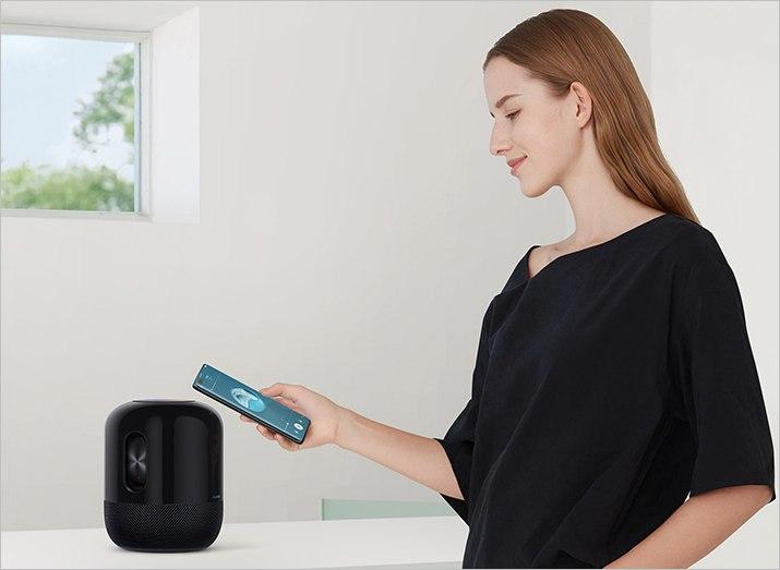 華為聲音智能揚聲器現已在京東預售，價(jià)格為899元