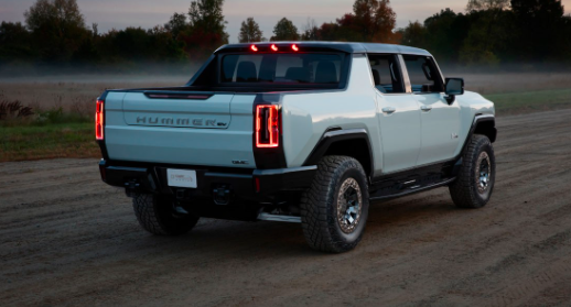 渲染的GMC悍馬SUV應該具有可移動(dòng)的車(chē)頂板