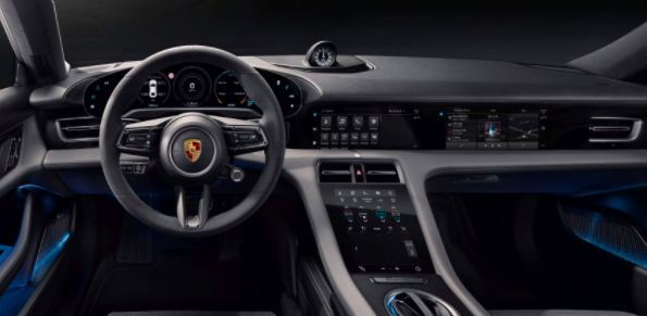 保時(shí)捷將世界上最高的建筑變成巨型Taycan廣告牌