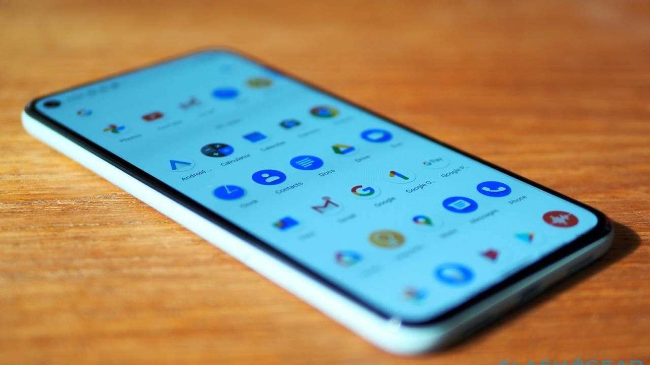 谷歌Pixel 5屏幕間隙問(wèn)題顯然是設計的一部分