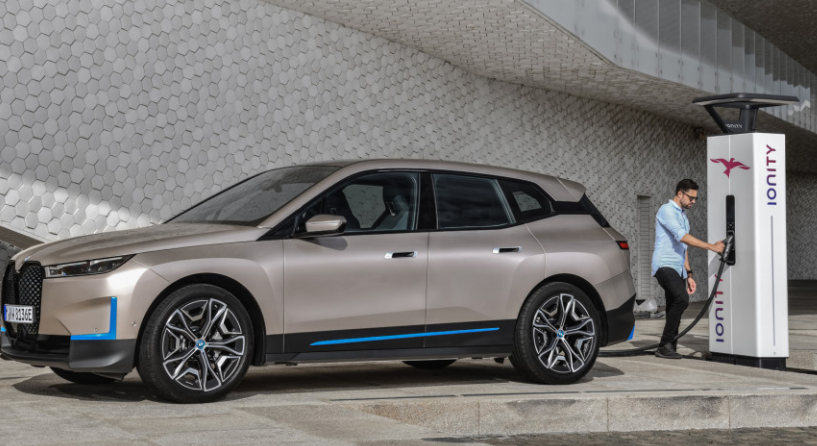 寶馬iNext作為500馬力，300英里續航的iX電動(dòng)SUV亮相 