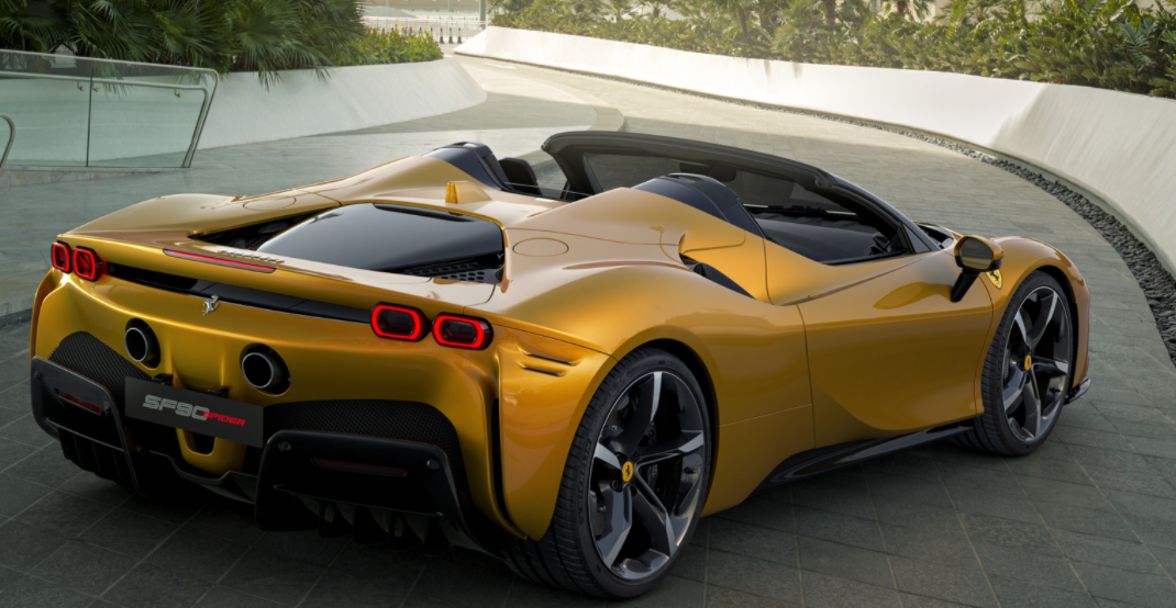 法拉利SF90 Spider為旗艦超級跑車(chē)增加了可伸縮的硬頂