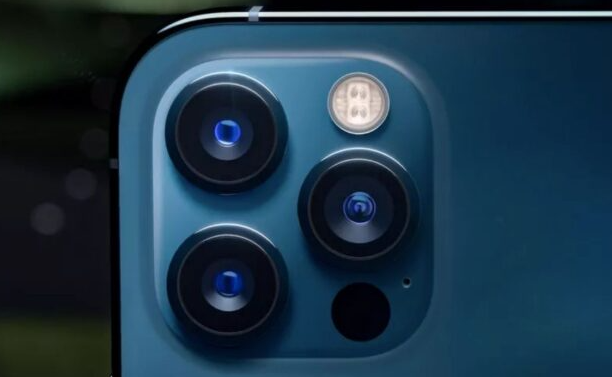 據說(shuō)蘋(píng)果將與三星合作開(kāi)發(fā)新的iPhone型號