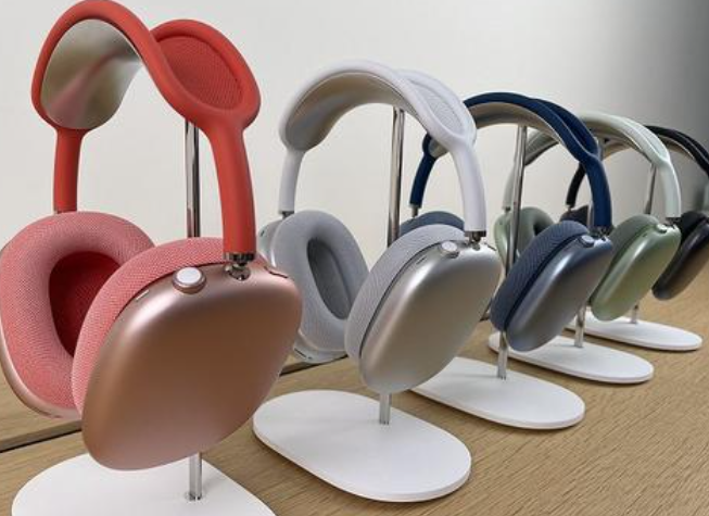 AirPods Max佩戴舒適，帶有數碼表冠