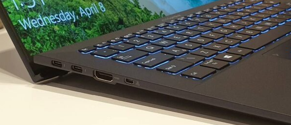 華碩推出全球最輕的專(zhuān)業(yè)筆記本電腦