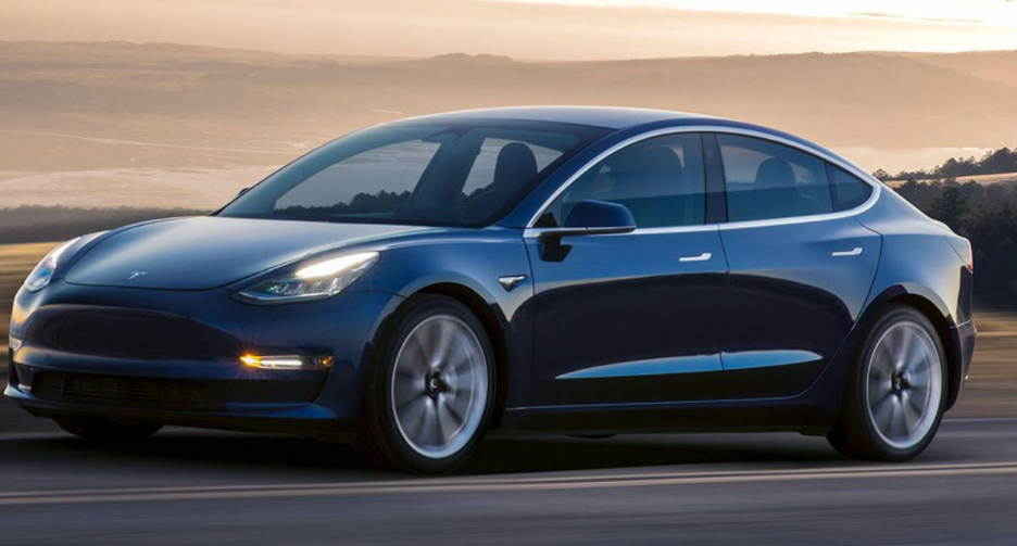 伊隆·馬斯克說(shuō)，他試圖將特斯拉出售給蘋(píng)果