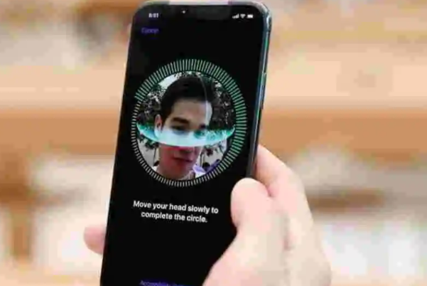 蘋(píng)果的最新專(zhuān)利可能標志著(zhù)拉下面罩以解鎖iPhone的終結