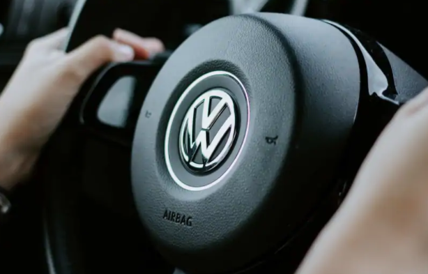 大眾計劃用自己的自動(dòng)駕駛汽車(chē)軟件挑戰Google