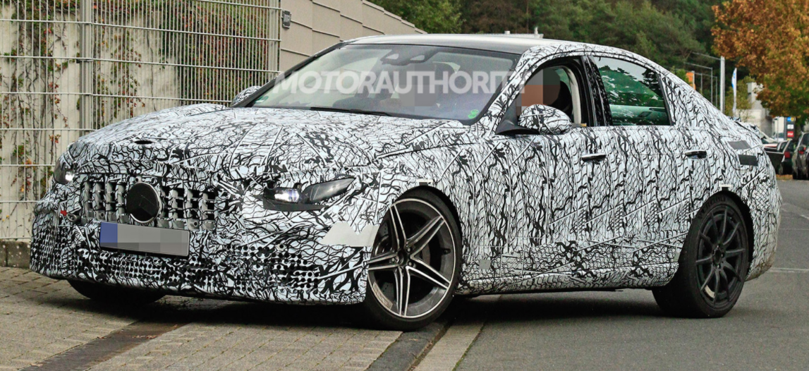 據報道，下一代梅賽德斯-奔馳AMG C63將是550 hp的4缸插電式混合動(dòng)力車(chē)