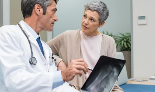 工作組首次提出了AI在醫療保健可信賴(lài)性方面的標準