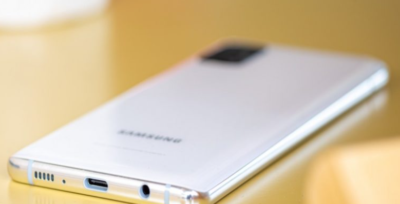 三星對于Galaxy A52和A72的介紹