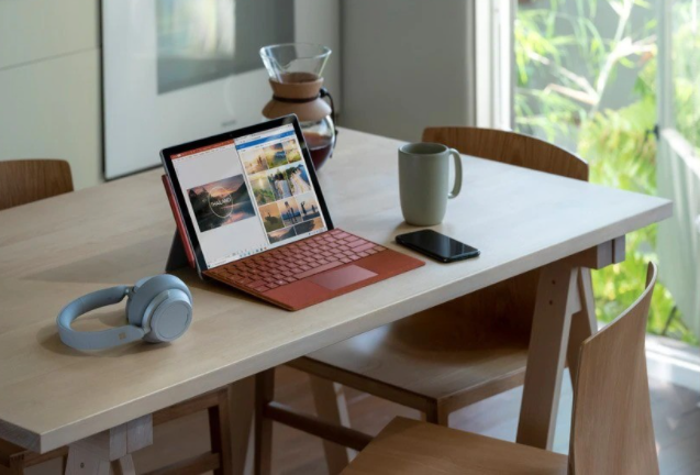 微軟取笑MacBook，稱(chēng)其為“ BackBook”