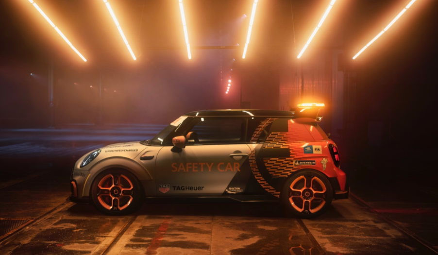 Mini Cooper SE作為該品牌的首款大眾市場(chǎng)電動(dòng)汽車(chē)推出