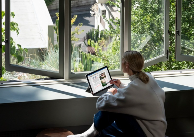 微軟發(fā)布的新Surface Pro 7與iPad Pro對比