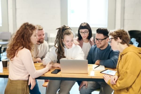 花唄最低還款和分期哪個(gè)劃算(花唄分期付款劃算嗎)
