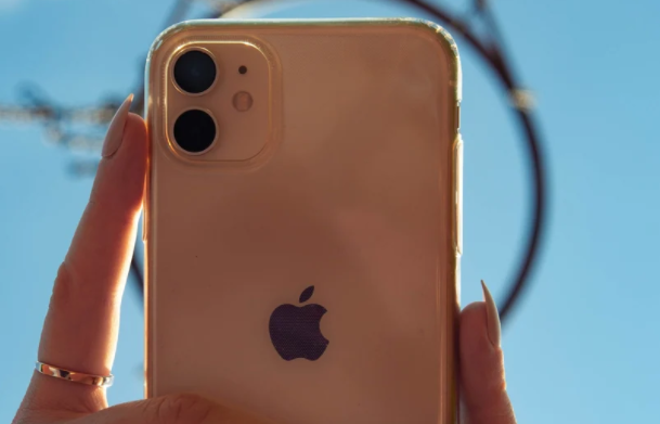 iPhone 13 Pro，Pro Max再次曝光具有三星120Hz刷新率屏幕