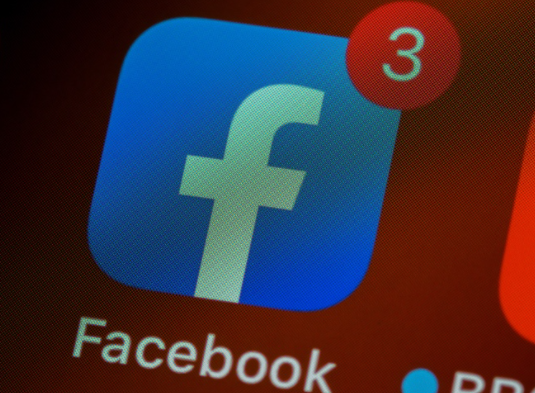 Facebook和Instagram告訴用戶(hù)允許他們跟蹤其活動(dòng)以保持應用程序免費