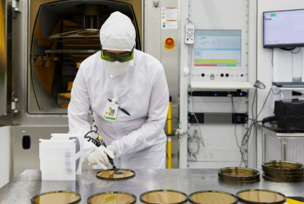 蘋(píng)果公司向光學(xué)技術(shù)公司II-VI授予了4.1億美元的獎勵