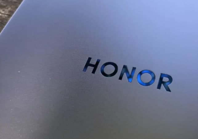 HONOR致力于折疊智能手機，明年推出
