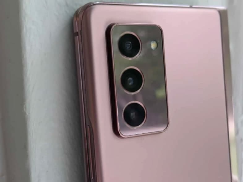 專(zhuān)利圖像顯示帶有旋轉相機的 Galaxy Z Flip