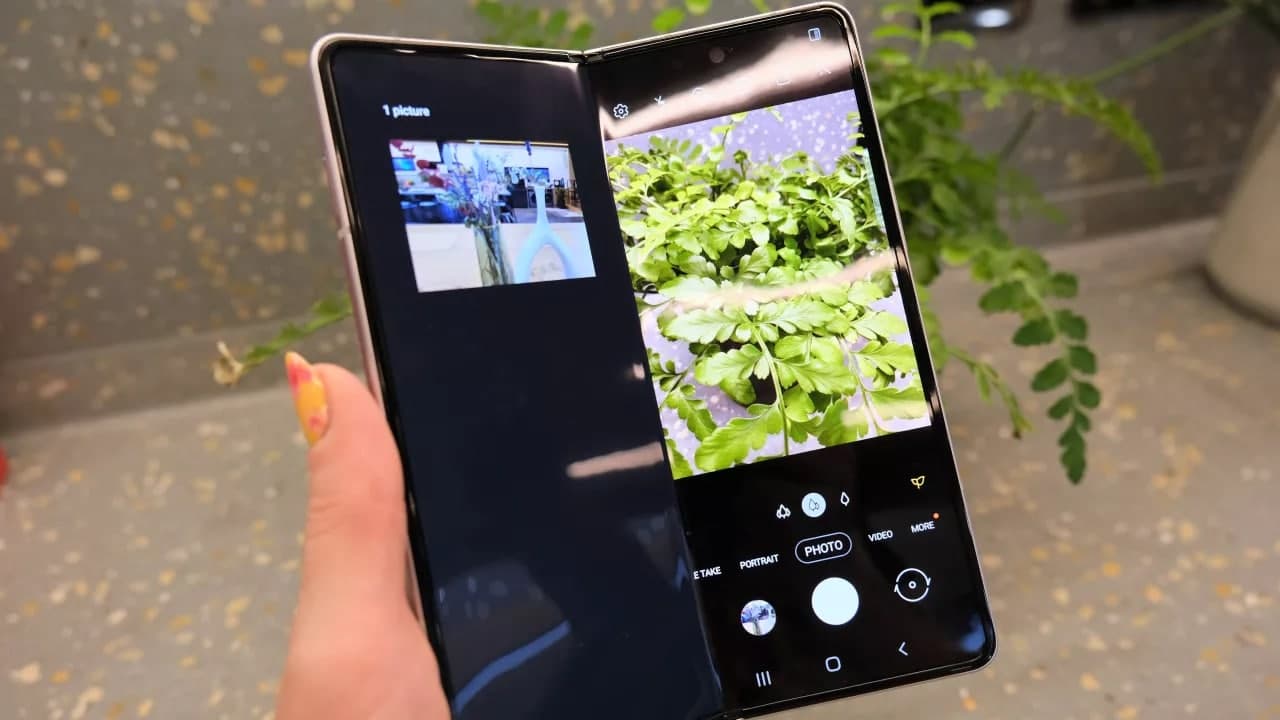 我很高興 iPhone 13 不會(huì )是折疊式手機，但三星已經(jīng)證明蘋(píng)果應該下一款