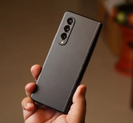 三星 Galaxy Z折疊3的第一印象，建立了幾乎無(wú)懈可擊的領(lǐng)先地位