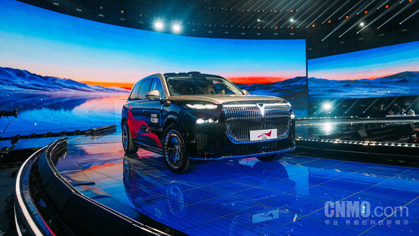 嵐圖汽車(chē)斬獲央視總臺《汽車(chē)風(fēng)云盛典》兩項殊榮！