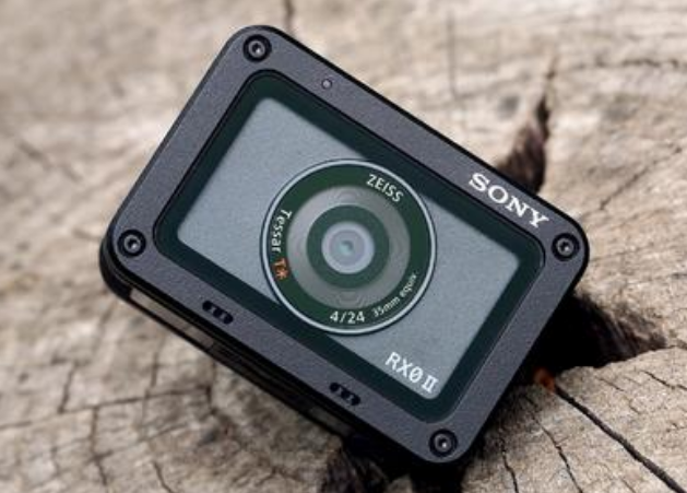 問(wèn)界M6亮點(diǎn)搶先看：華為巨鯨電池加持 增程純電可選