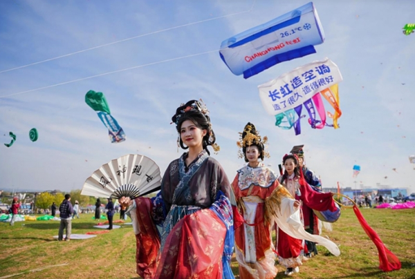 國慶出行偶遇“長(cháng)虹空調”：用陪伴感玩出旅程新回憶