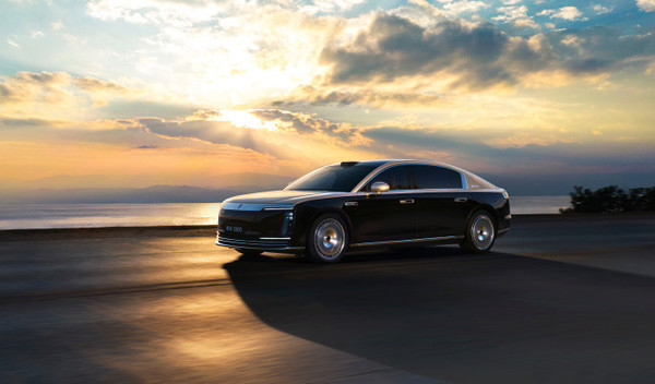 尊界S800上市 首發(fā)華為ADS 4.0 售70.8萬(wàn)至101.8萬(wàn)