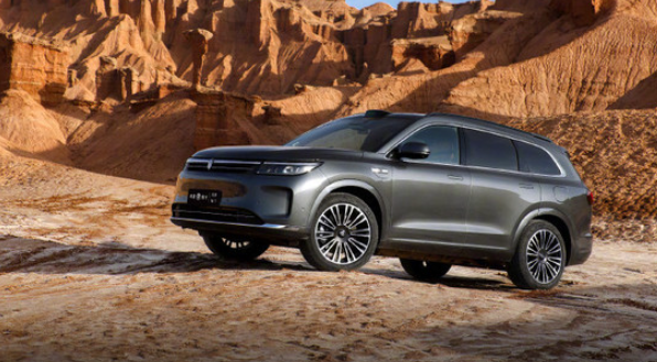 鴻蒙智行：?jiǎn)?wèn)界新M7今年累計交付量突破19萬(wàn)輛  