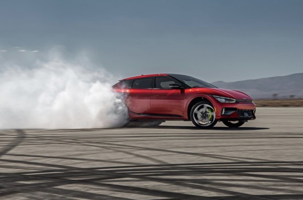 起亞中國首款純電車(chē)EV6 28日開(kāi)啟盲訂 8月正式上市