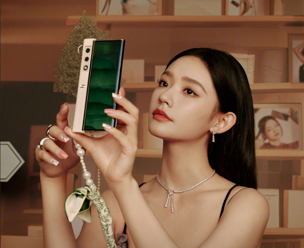 榮耀V Purse折疊屏手機發(fā)布 只要5999元！價(jià)格太給力了