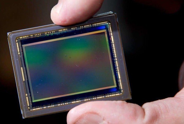 進(jìn)擊的國產(chǎn)手機：豪威CMOS再起勢 索尼要遭重了？